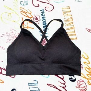 Black sports bra